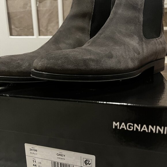 Magnanni | Shoes | Magnanni Chelsea Boots Mint Condition W  display picture 1